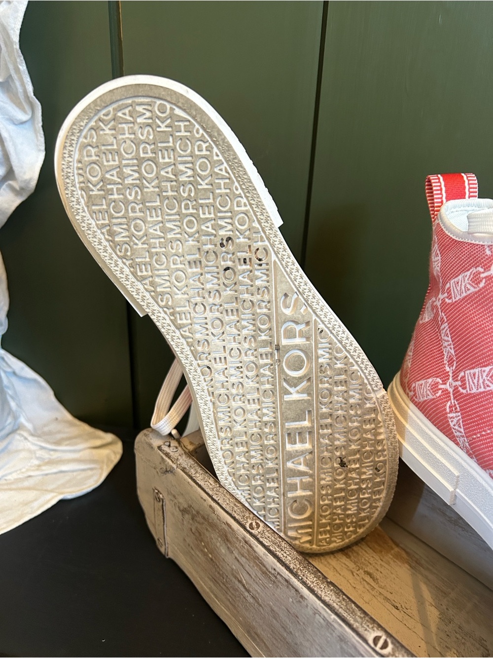 Michael Kors Evy High-Top Sneakers in a "Spiced Coral" pink color size 7.5 - Picture 6 of 7
